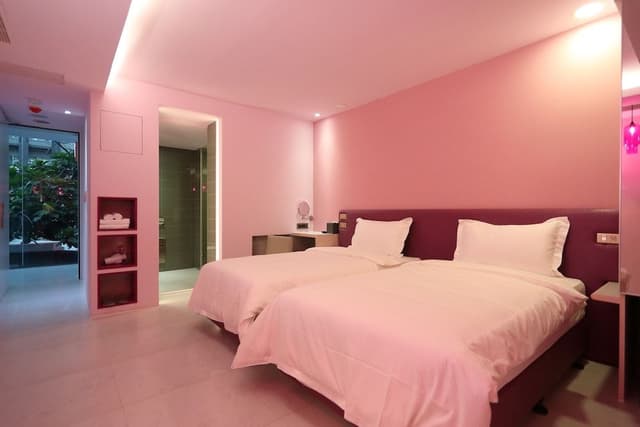 Business Twin Room, No Windows