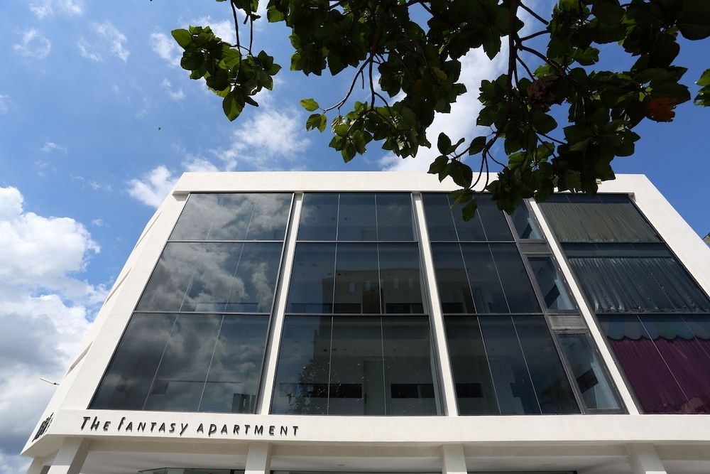 เดอะ แฟนตาซี อพาร์ตเมนท์ (The Fantasy Apartment)2