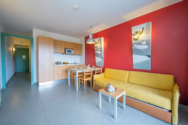 Family Apartment, Multiple Bedrooms (Teleo 105 Ski In - Ski Out 50m)