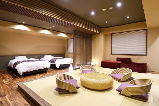 Japanese-Western style room with 12 tatami mats