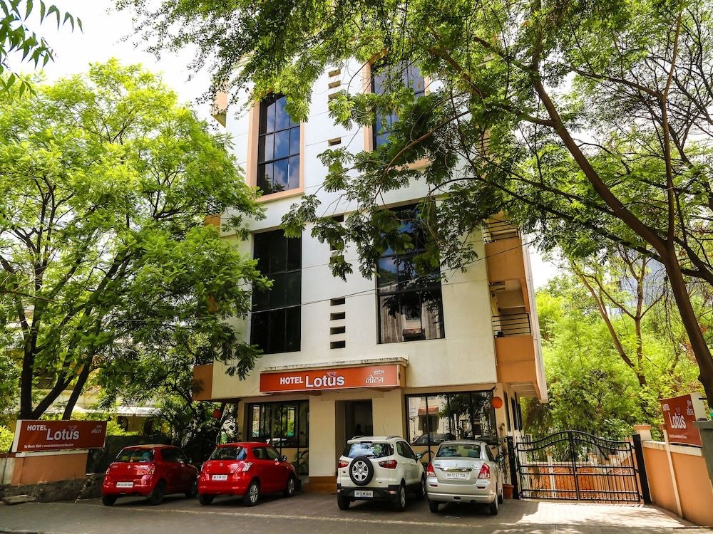 Hotel Lotus0