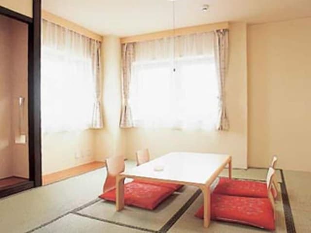 Traditional Room, Smoking