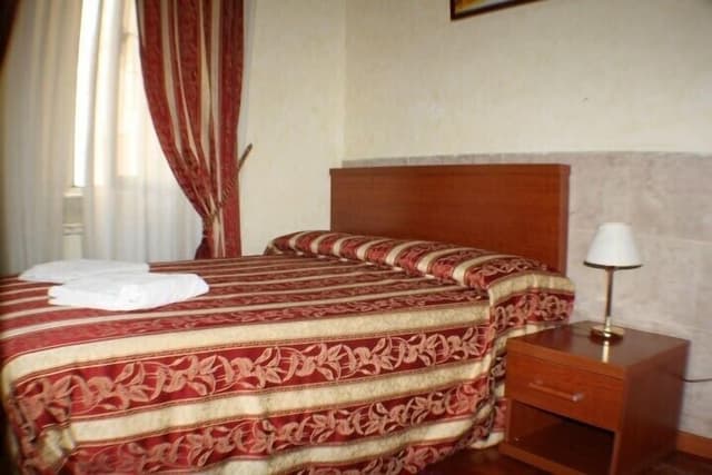 Standard Twin Room, Private Bathroom