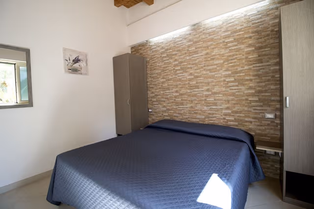 Basic House, 2 Bedrooms, Kitchenette