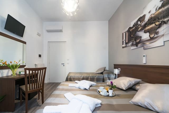 Standard Quadruple Room, Ensuite, City View
