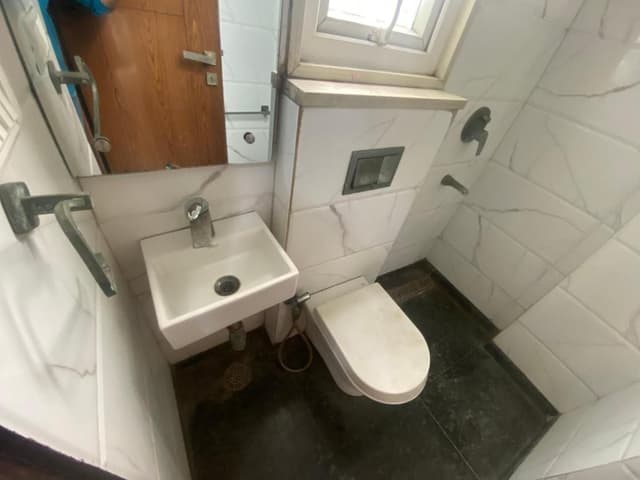 Deluxe Double Room (2 Adults + 1 Child)