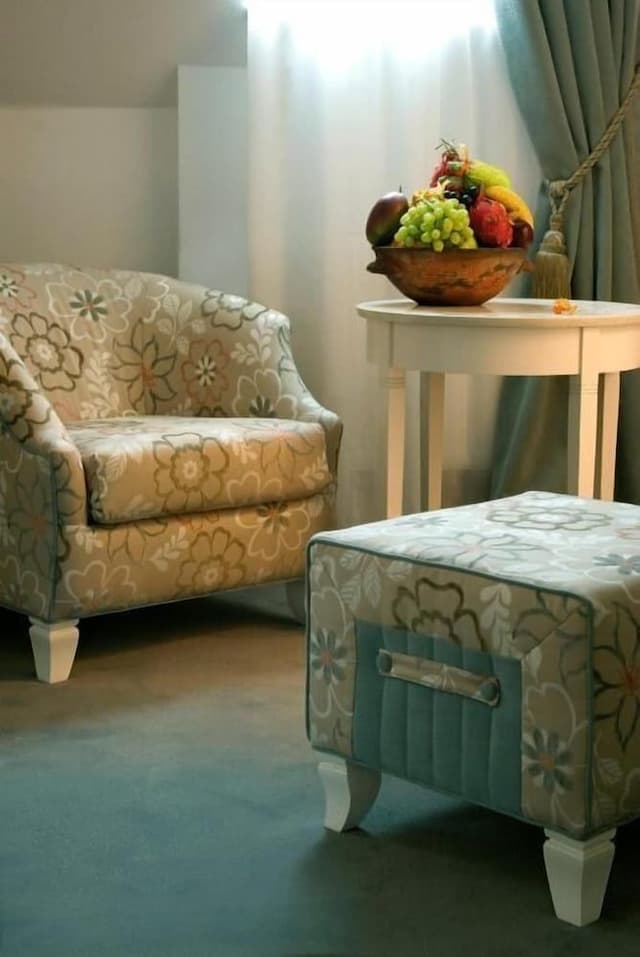 Suite, 1 Double Bed (Converts to 2 Twin Beds;Living Room)