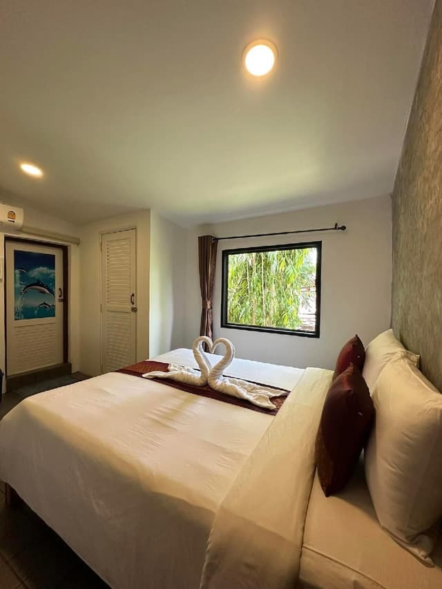 Deluxe Air Conditioning Room