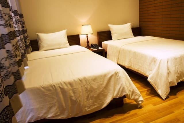 Superior Twin Room, City View