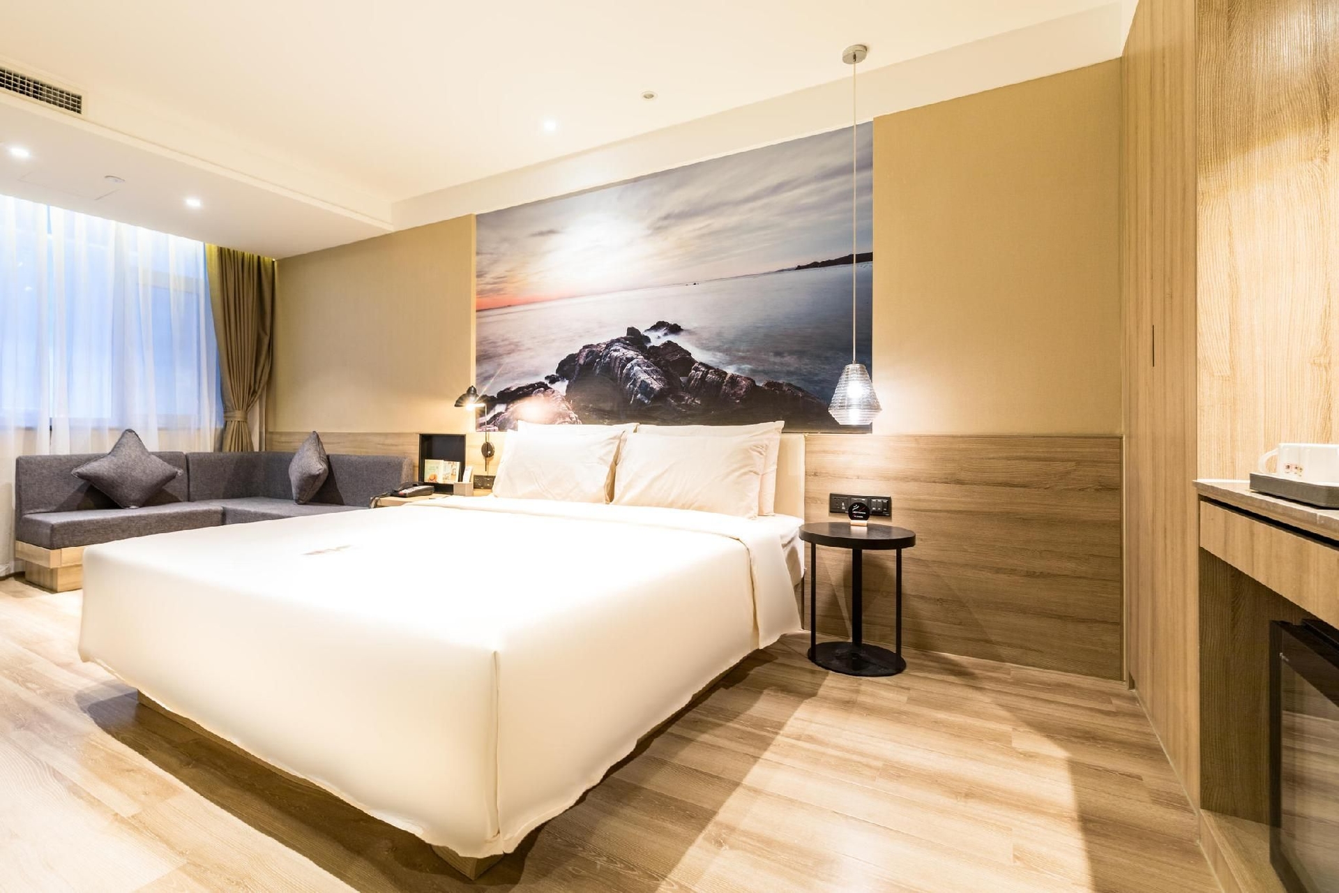 Atour Hotel Weihai City Center0