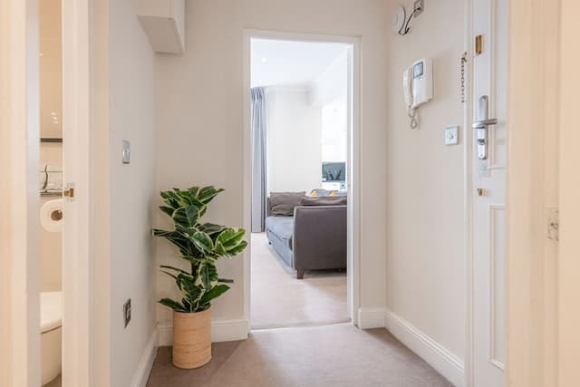 Standard Apartment, 1 Bedroom with Patio (Lower Ground Floor)