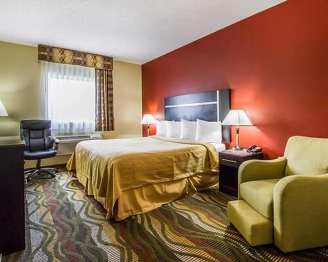 1 Queen Bed, Nonsmoking, Accessible