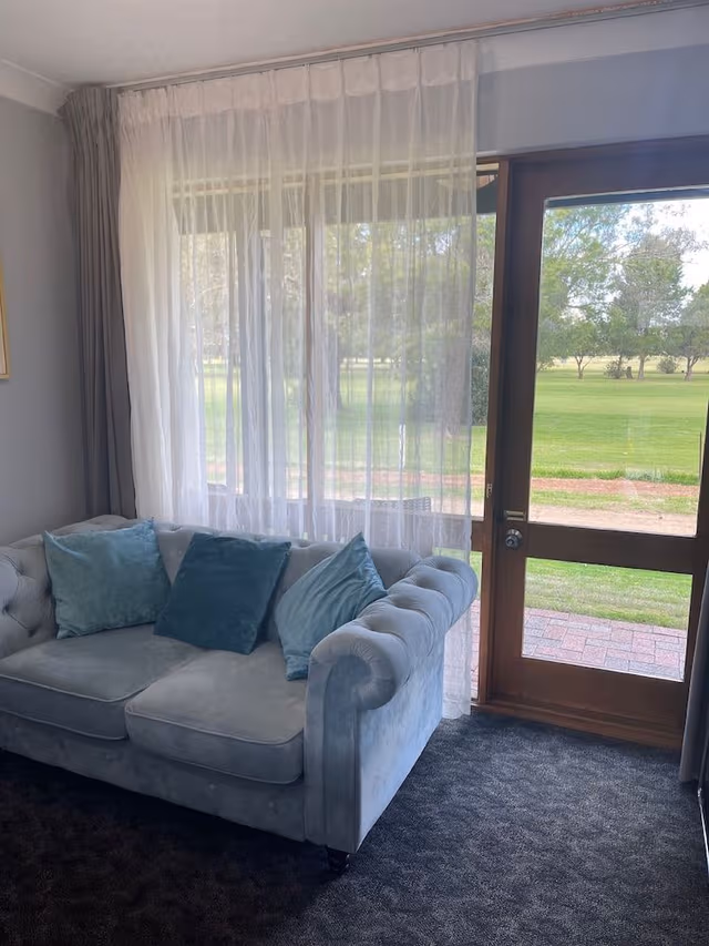 Deluxe Room, Jetted Tub