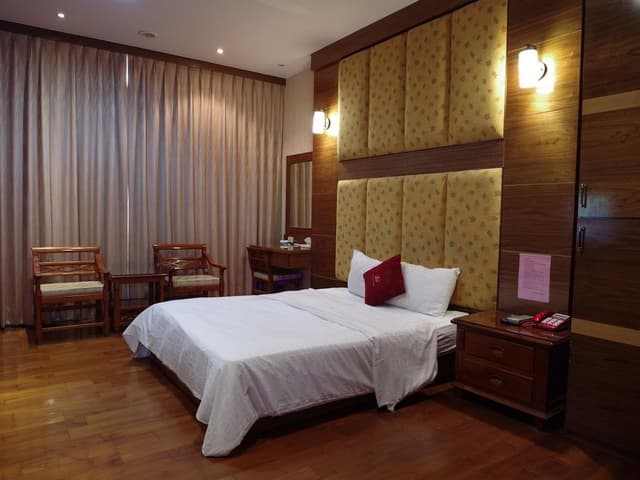 Signature Double Room (Garage)