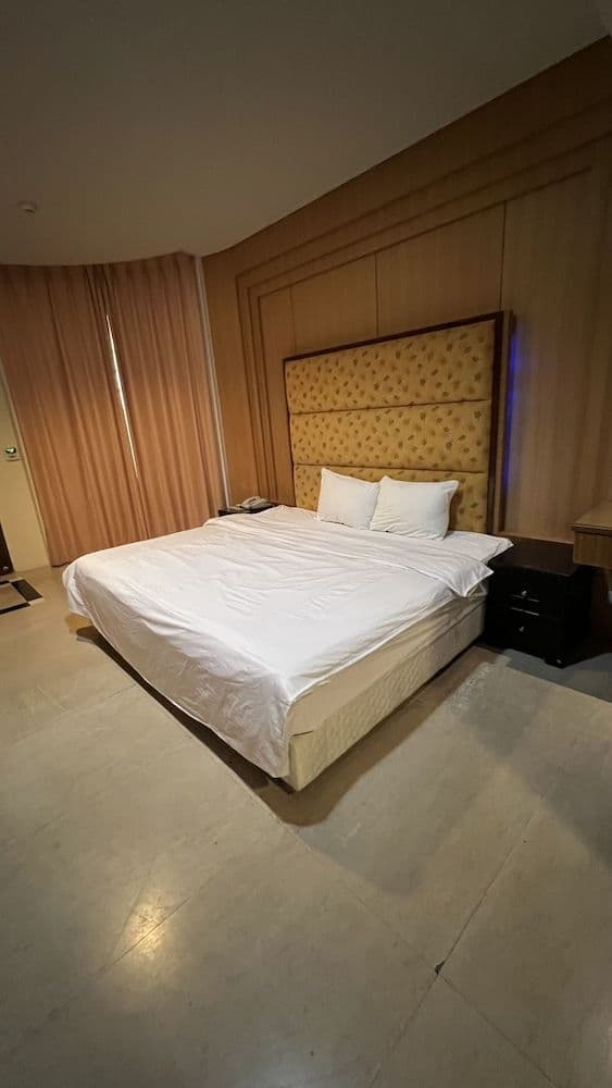 Business Double Room (No garage)