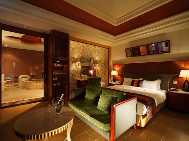 Standard Suite