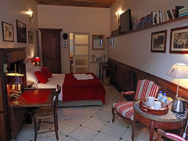 Double Room, Ensuite (La Chambre d'Henry)