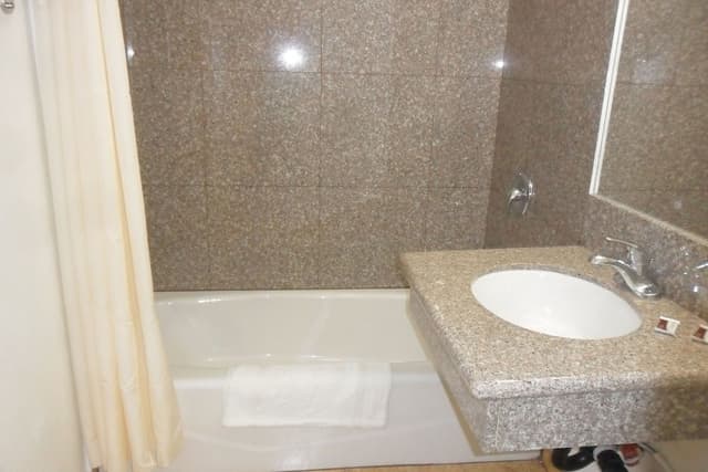Deluxe Room, 1 King Bed, Non Smoking, Refrigerator & Microwave