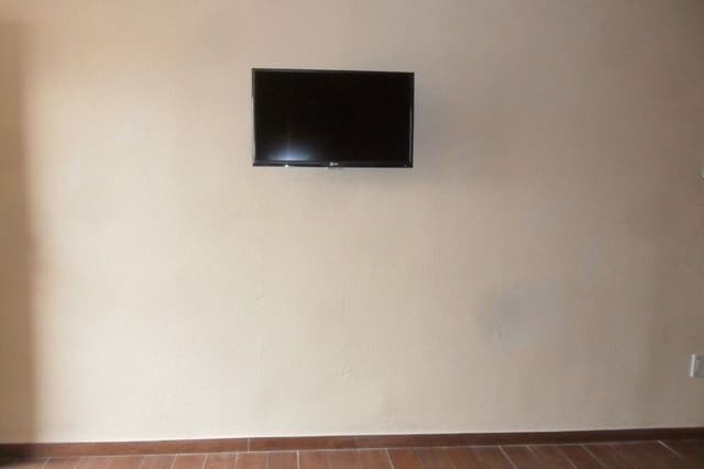 Deluxe Room, 1 King Bed, Non Smoking, Refrigerator & Microwave