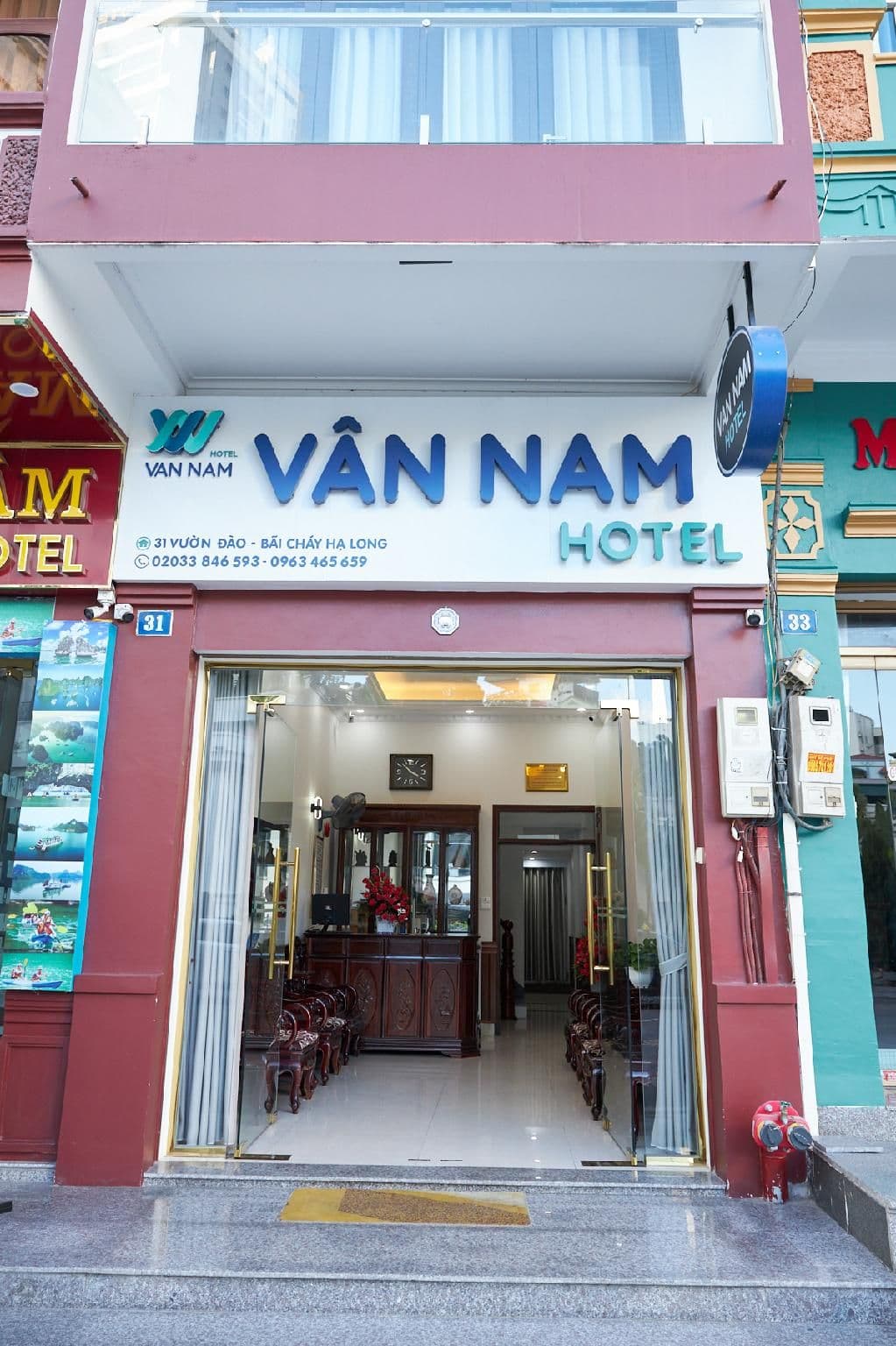 Van Nam Hotel Van Nam Hotel