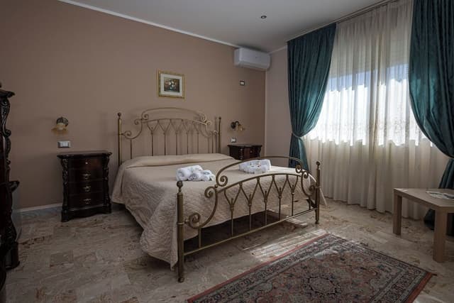 Panoramic Suite, Park View