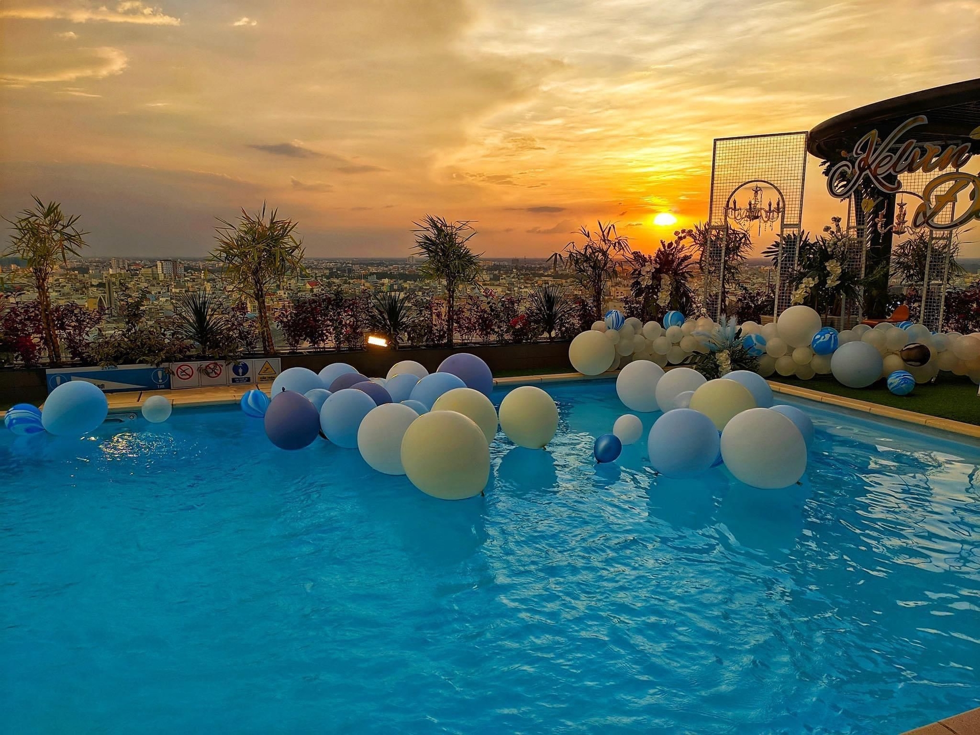 ฮอลิเดย์ วัน โฮเต็ล (Holiday One Hotel)4