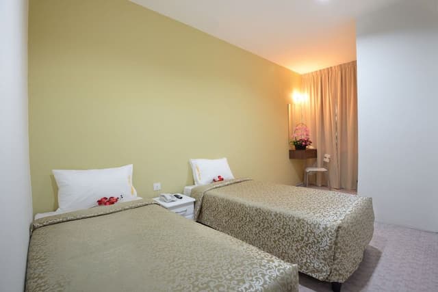 Double Room With 01 Queen Bed