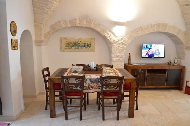 Traditional House, 2 Bedrooms