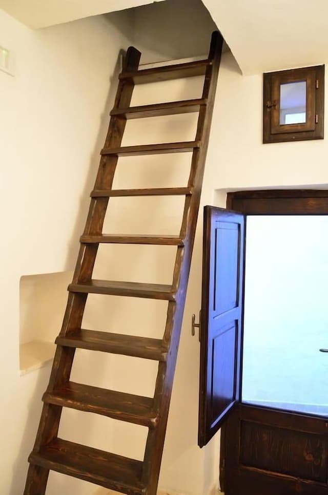 Traditional House, 2 Bedrooms