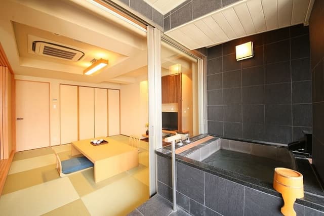 Suite Room with Tatami Area with Open-Air Bath, (Lake View)