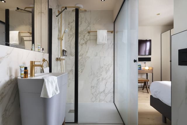 Exclusive Room