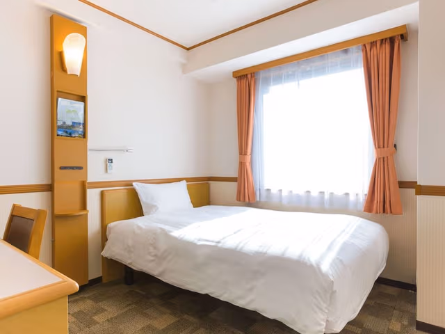 Standard Single Room, Smoking