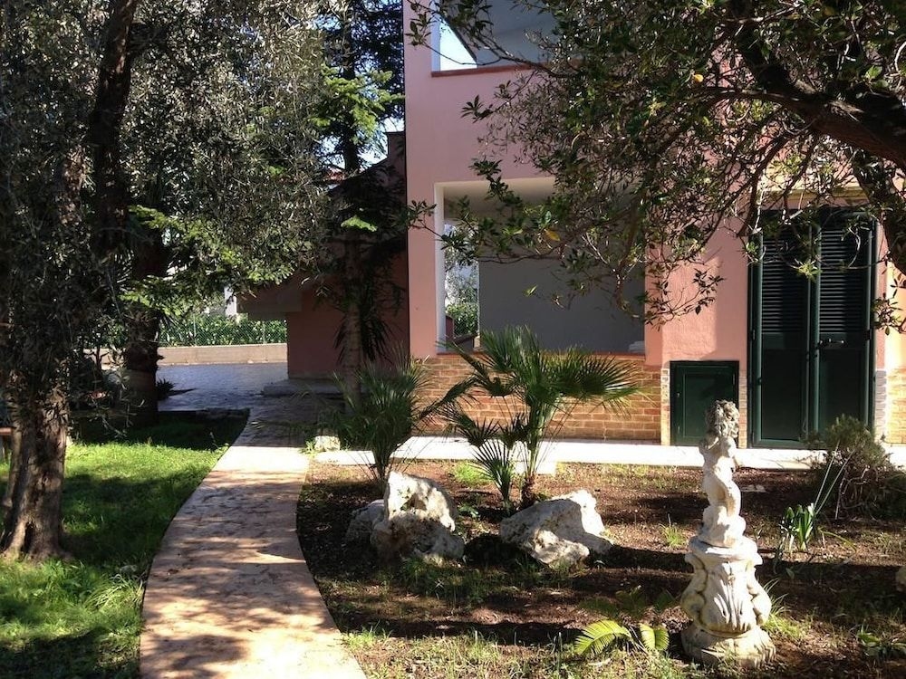 Green Garden Eco-Holiday3