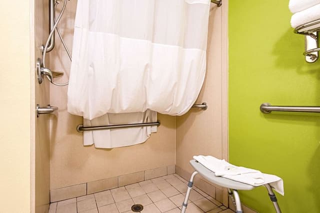 2 Double Beds, Nonsmoking, Accessible