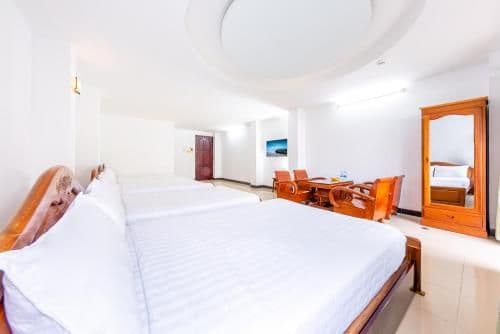 Family Room (8 Adults)