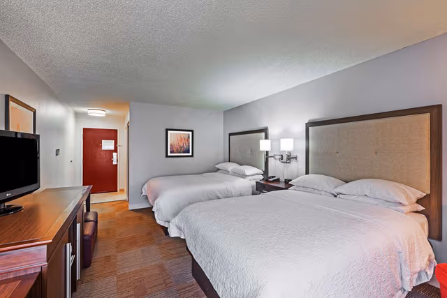 2 QUEEN BEDS NONSMOKING
