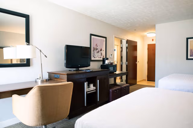2 QUEEN BEDS NONSMOKING