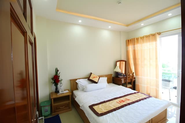 Family (1 Double Bed + 2 Single Beds)