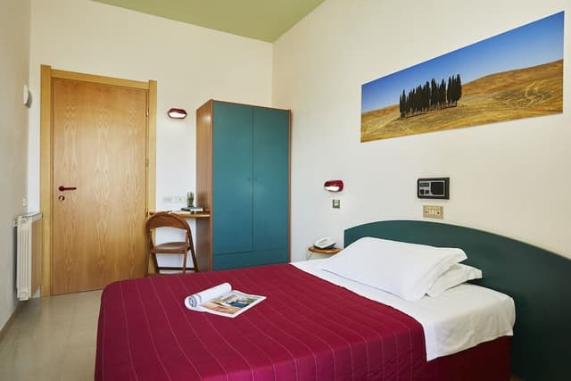 Single Room, Balcony
