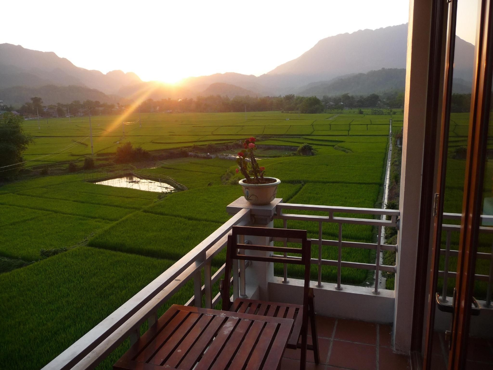 โรงแรมไม เชา แวลเลย์ วิว (Mai Chau Valley View Hotel)4
