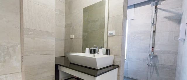 Quadruple Room (2-5PAX)