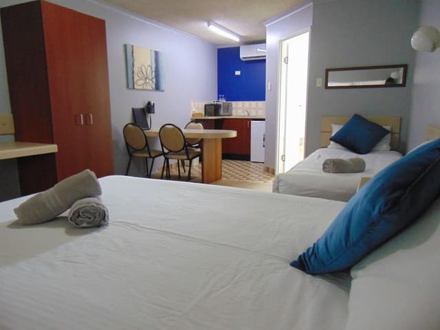 Comfort Studio Suite, Multiple Beds