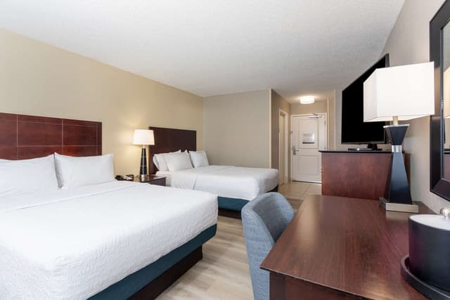 2 QUEEN BEDS NONSMOKING