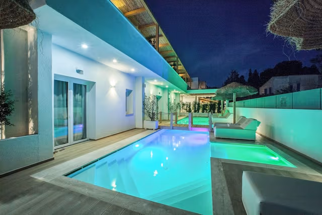 Deluxe Double or Twin Room, Pool View