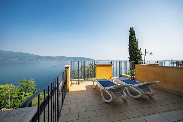 Standard Triple Room Terrace or Balcony Lake View
