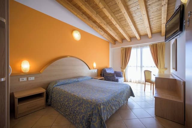 Standard Triple Room Terrace or Balcony Lake View