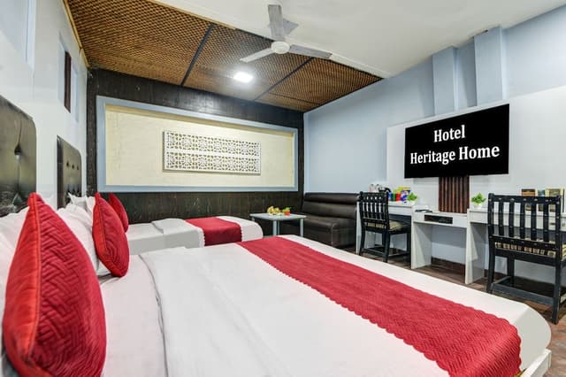 Deluxe Triple Bed Room