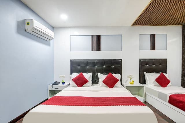 Deluxe Triple Bed Room