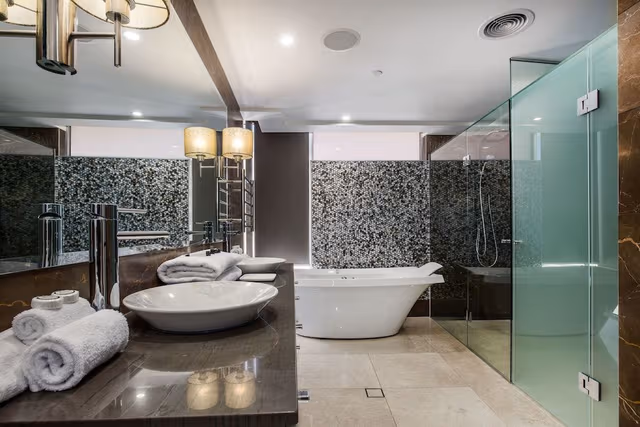 3 Bedroom Luxe Apartment