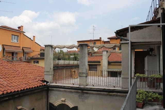 Studio (Red Rose Stradone S. maffei, 2)
